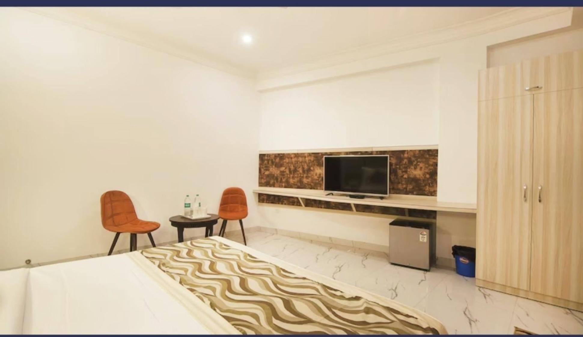 Hotel Almora Inn - Near By Delhi International Airport - With Free Airport Pickup And Drop New Delhi Ngoại thất bức ảnh