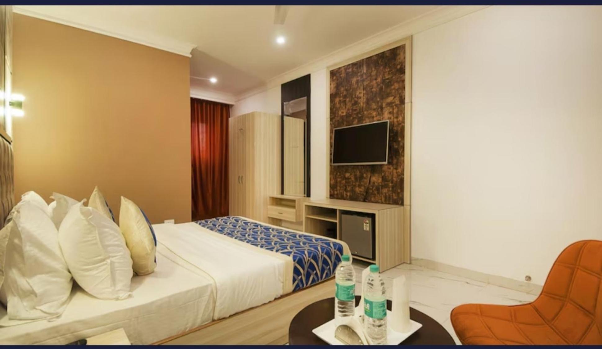 Hotel Almora Inn - Near By Delhi International Airport - With Free Airport Pickup And Drop New Delhi Ngoại thất bức ảnh