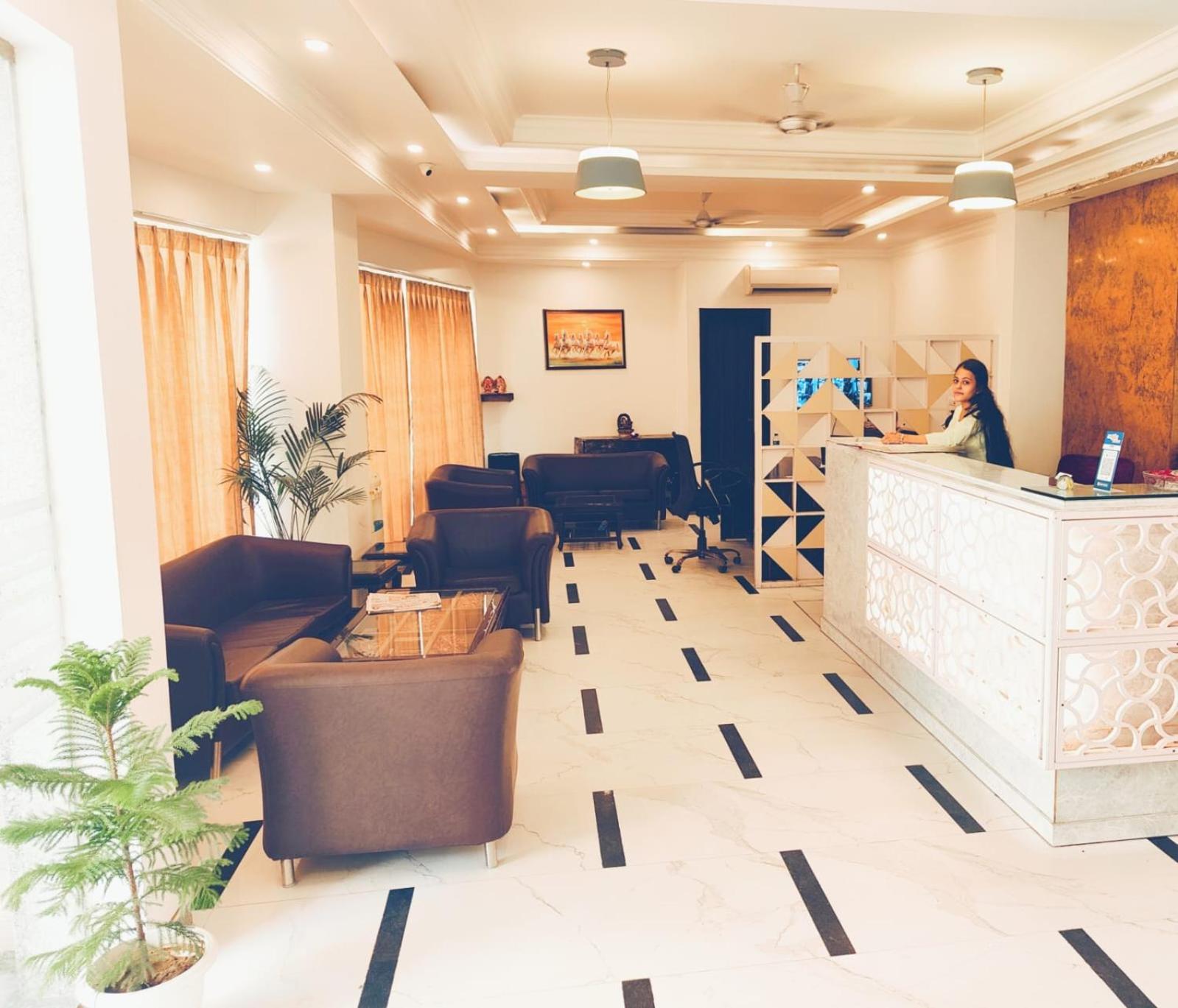 Hotel Almora Inn - Near By Delhi International Airport - With Free Airport Pickup And Drop New Delhi Ngoại thất bức ảnh